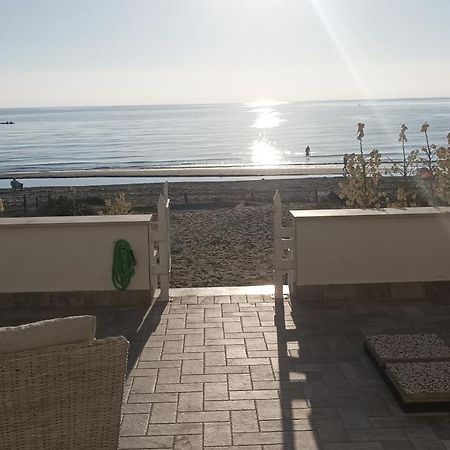 טורביאניקה The Suite On The Beach מראה חיצוני תמונה