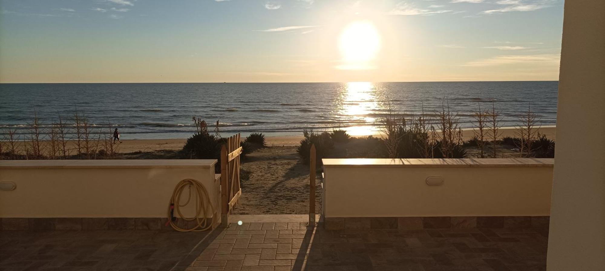 טורביאניקה The Suite On The Beach מראה חיצוני תמונה