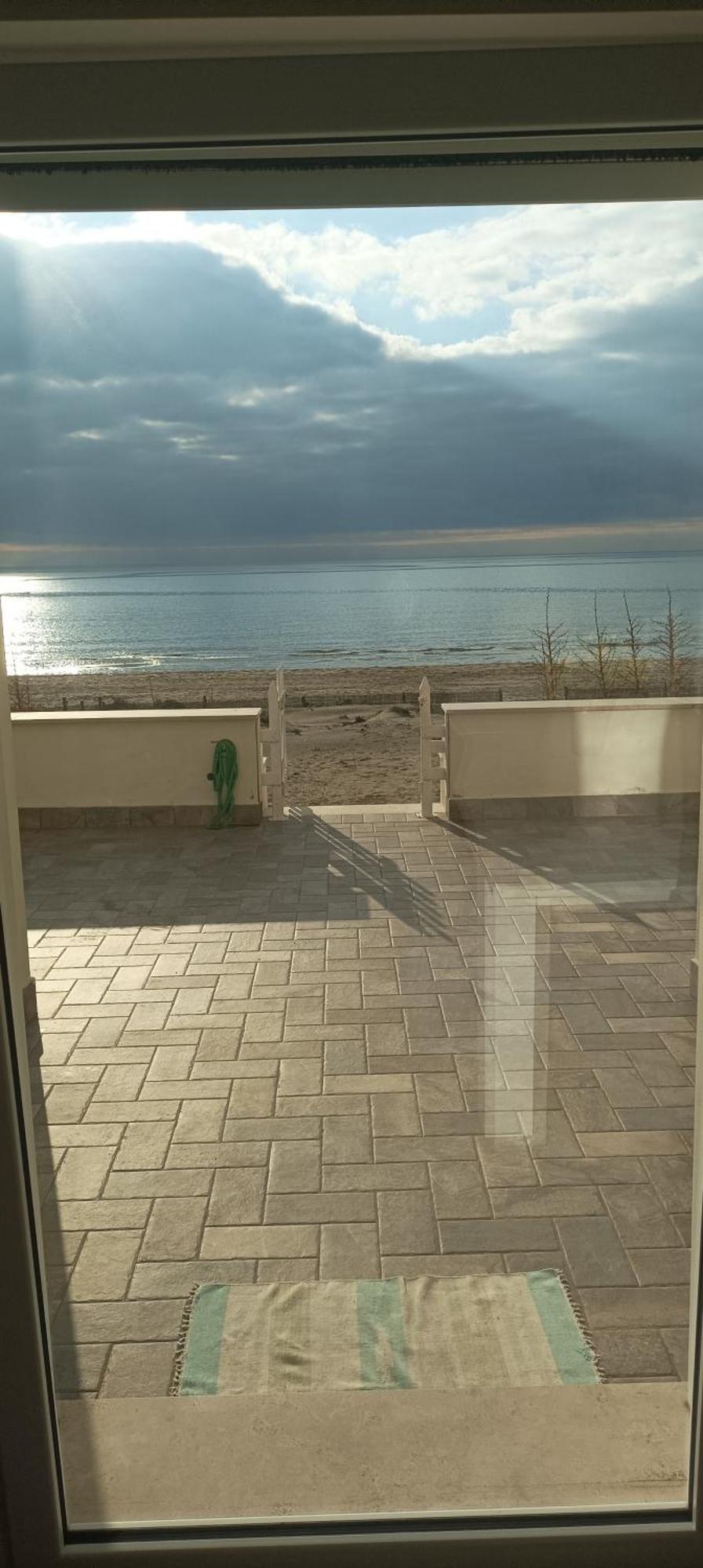 טורביאניקה The Suite On The Beach מראה חיצוני תמונה